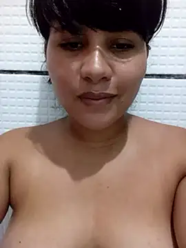 Snapshot of Yara0k chatting on February 5, 2025, 8:14 pm Yara0k online show from February 5, 2025, 8:14 pm