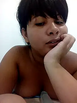 Snapshot of Yara0k chatting on February 16, 2025, 12:19 am Yara0k online show from February 16, 2025, 12:19 am