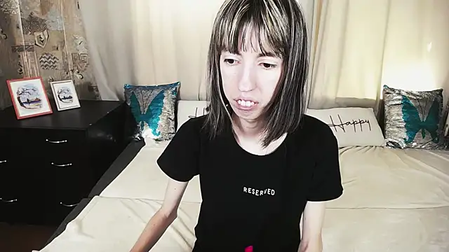 Snapshot of Unusual_G chatting on September 12, 2025, 6:02 am Unusual G online show from September 12, 2025, 6:02 am