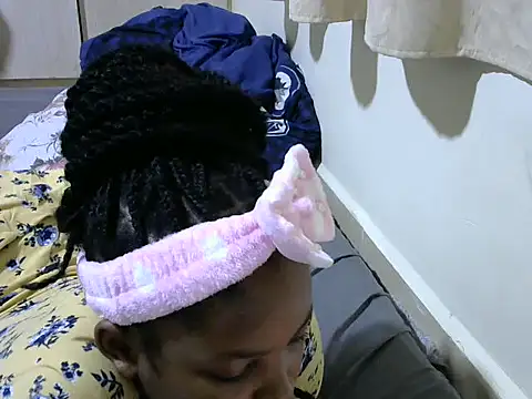 Snapshot of queen-sasha chatting on March 8, 2025, 1:17 am queen-sasha online show from March 8, 2025, 1:17 am