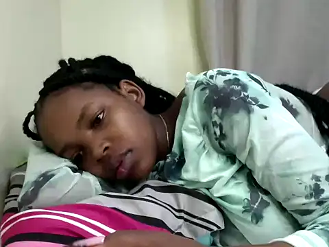 Snapshot of queen-sasha chatting on October 16, 2025, 7:09 am queen-sasha online show from October 16, 2025, 7:09 am
