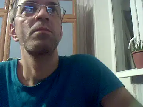 Snapshot of konstantinbigcock chatting on December 6, 2024, 2:46 am konstantinbigcock online show from December 6, 2024, 2:46 am
