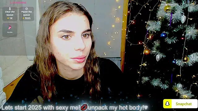 Snapshot of EmmyGreans chatting on January 3, 2025, 12:41 pm EmmyGreans online show from January 3, 2025, 12:41 pm