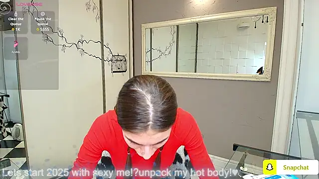 Snapshot of EmmyGreans chatting on January 6, 2025, 9:41 am EmmyGreans online show from January 6, 2025, 9:41 am