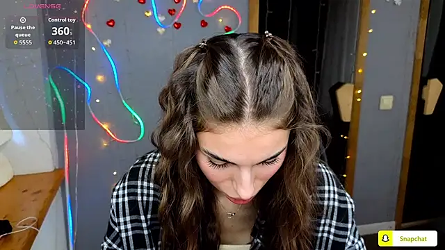 Snapshot of EmmyGreans chatting on September 20, 2025, 5:41 am EmmyGreans online show from September 20, 2025, 5:41 am