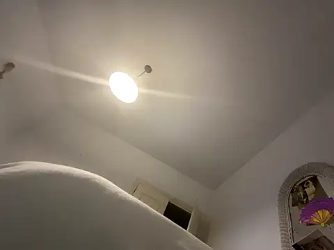 Snapshot of Bossinmidd12 chatting on December 1, 2024, 11:25 pm Bossinmidd12 online show from December 1, 2024, 11:25 pm