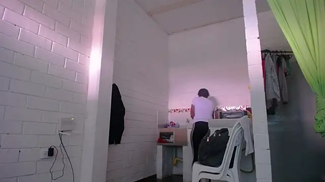 Snapshot of GiveLove1 chatting on February 26, 2025, 7:38 pm GiveLove1 online show from February 26, 2025, 7:38 pm