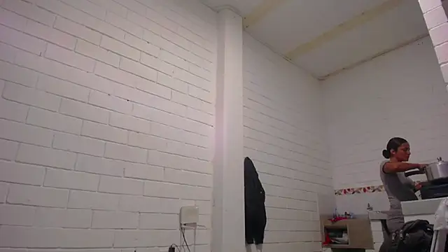 Snapshot of GiveLove1 chatting on February 26, 2025, 10:42 pm GiveLove1 online show from February 26, 2025, 10:42 pm