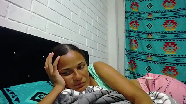 Snapshot of GiveLove1 chatting on March 3, 2025, 2:47 am GiveLove1 online show from March 3, 2025, 2:47 am