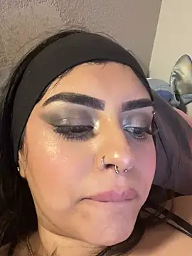 Snapshot of ThickerThanYoBitch chatting on December 12, 2024, 2:55 pm ThickerThanYoBitch online show from December 12, 2024, 2:55 pm