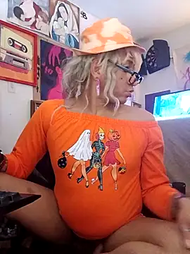 Snapshot of Mune_Raez_6 chatting on October 21, 2025, 2:40 pm Mune Raez 6 online show from October 21, 2025, 2:40 pm