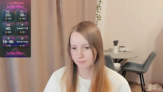 Snapshot of Alyaley chatting on October 8, 2025, 10:57 am Alyaley online show from October 8, 2025, 10:57 am