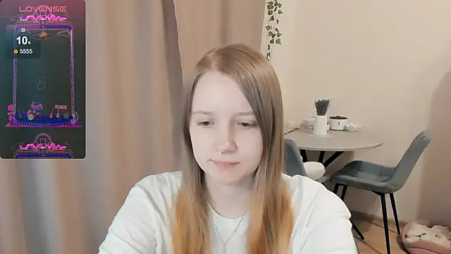 Snapshot of Alyaley chatting on October 15, 2025, 12:38 pm Alyaley online show from October 15, 2025, 12:38 pm