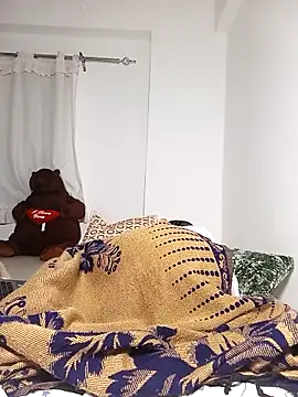 Snapshot of Bella045 chatting on December 21, 2024, 12:31 am Bella045 online show from December 21, 2024, 12:31 am