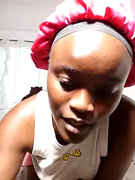 Snapshot of Bella045 chatting on December 22, 2024, 1:33 pm Bella045 online show from December 22, 2024, 1:33 pm