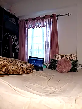 Snapshot of Bella045 chatting on March 19, 2025, 6:57 am Bella045 online show from March 19, 2025, 6:57 am