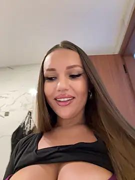 Snapshot of Syka0001 chatting on February 4, 2025, 8:56 am Syka0001 online show from February 4, 2025, 8:56 am