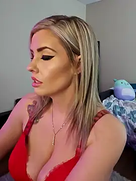 Snapshot of ellieconradxo chatting on January 14, 2025, 5:56 pm ellieconradxo online show from January 14, 2025, 5:56 pm