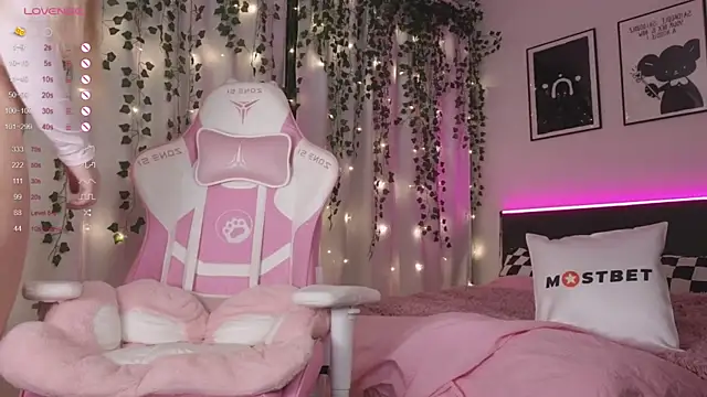 Snapshot of jelli_jenni chatting on December 16, 2024, 5:06 am jelli jenni online show from December 16, 2024, 5:06 am