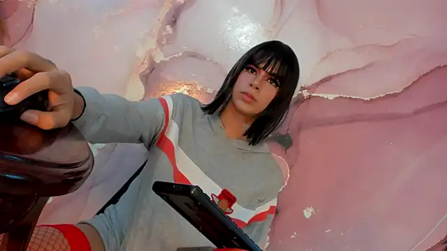 Snapshot of Tiff_Valentine chatting on February 22, 2025, 8:18 am Tiff Valentine online show from February 22, 2025, 8:18 am