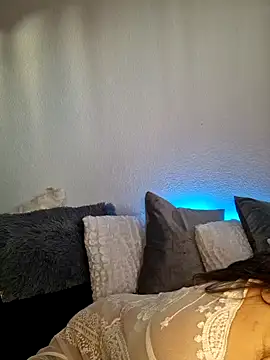 Snapshot of LydiaMaus96 chatting on December 13, 2024, 9:35 am LydiaMaus96 online show from December 13, 2024, 9:35 am