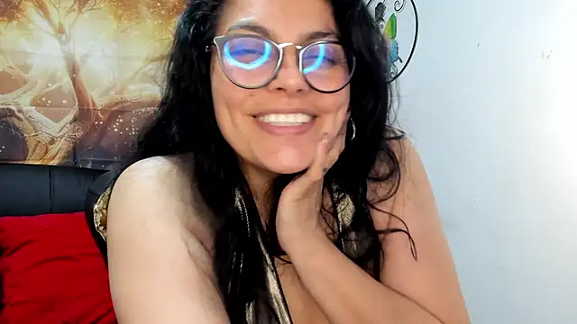 Snapshot of Lust_Mom41 chatting on December 5, 2024, 6:22 pm Lust Mom41 online show from December 5, 2024, 6:22 pm