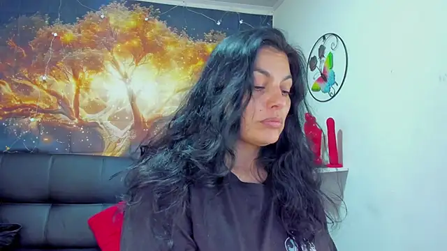 Snapshot of Lust_Mom41 chatting on December 14, 2024, 7:03 pm Lust Mom41 online show from December 14, 2024, 7:03 pm