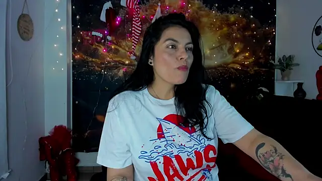 Snapshot of Lust_Mom41 chatting on December 27, 2024, 5:31 am Lust Mom41 online show from December 27, 2024, 5:31 am