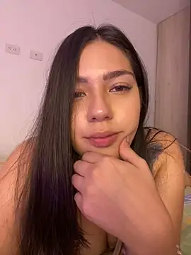 Snapshot of Latina_vanessa chatting on December 7, 2024, 3:25 am Latina vanessa online show from December 7, 2024, 3:25 am
