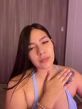 Snapshot of Latina_vanessa chatting on January 25, 2025, 3:51 am Latina vanessa online show from January 25, 2025, 3:51 am