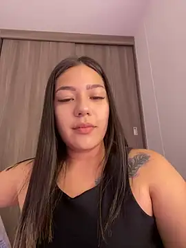 Snapshot of Latina_vanessa chatting on January 25, 2025, 11:00 pm Latina vanessa online show from January 25, 2025, 11:00 pm