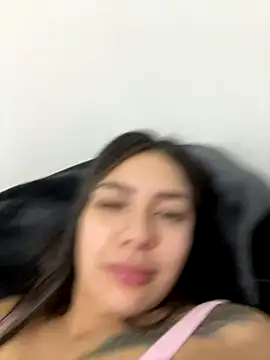 Snapshot of Latina_vanessa chatting on September 29, 2025, 5:34 am Latina vanessa online show from September 29, 2025, 5:34 am