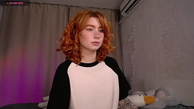 Snapshot of Evaa_Moonn_ chatting on October 13, 2025, 5:40 am Evaa Moonn online show from October 13, 2025, 5:40 am