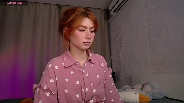 Snapshot of Evaa_Moonn_ chatting on October 14, 2025, 8:59 am Evaa Moonn online show from October 14, 2025, 8:59 am