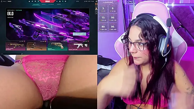 Snapshot of PetiteSophie_ chatting on January 12, 2025, 2:19 pm PetiteSophie  online show from January 12, 2025, 2:19 pm