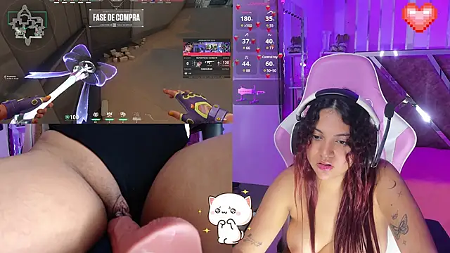 Snapshot of PetiteSophie_ chatting on March 5, 2025, 4:57 pm PetiteSophie  online show from March 5, 2025, 4:57 pm