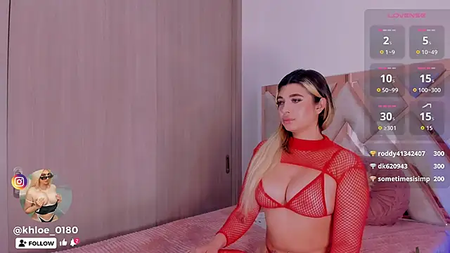 Snapshot of khloe__018 chatting on October 17, 2025, 12:08 pm khloe  018 online show from October 17, 2025, 12:08 pm