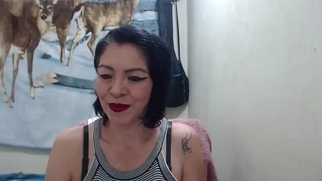 Snapshot of electra-mommy chatting on March 5, 2025, 11:16 pm electra-mommy online show from March 5, 2025, 11:16 pm