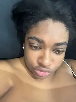 Snapshot of _MARRTINNA_ chatting on November 9, 2025, 7:39 am MARRTINNA online show from November 9, 2025, 7:39 am