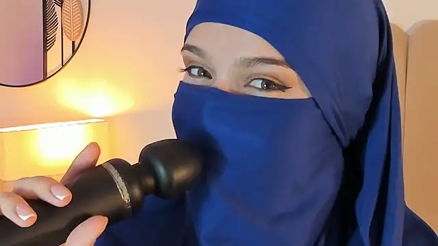 Snapshot of anna-henao chatting on January 13, 2025, 1:06 pm anna-henao online show from January 13, 2025, 1:06 pm