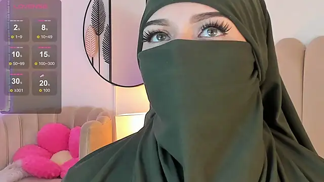 Snapshot of anna-henao chatting on March 8, 2025, 1:47 pm anna-henao online show from March 8, 2025, 1:47 pm