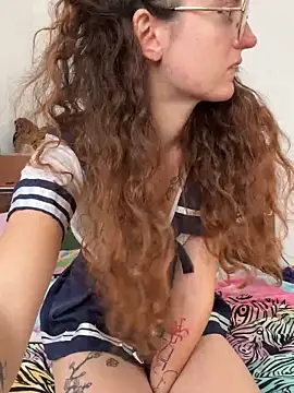 Snapshot of _foxygirl_ chatting on October 28, 2025, 11:14 am  foxygirl  online show from October 28, 2025, 11:14 am