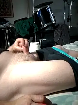 Snapshot of iambradz chatting on October 15, 2025, 6:08 pm iambradz online show from October 15, 2025, 6:08 pm