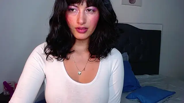 Snapshot of candy_lux_ chatting on February 25, 2025, 3:49 pm candy lux  online show from February 25, 2025, 3:49 pm
