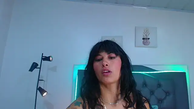 Snapshot of candy_lux_ chatting on October 7, 2025, 6:38 pm candy lux  online show from October 7, 2025, 6:38 pm