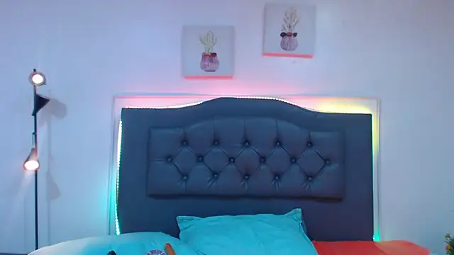 Snapshot of candy_lux_ chatting on October 12, 2025, 8:08 pm candy lux  online show from October 12, 2025, 8:08 pm