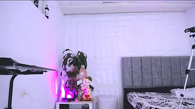 Snapshot of nataly_red chatting on February 27, 2025, 6:53 pm nataly red online show from February 27, 2025, 6:53 pm