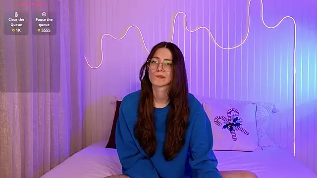 Snapshot of Ester_Hill chatting on December 17, 2024, 12:12 am Ester Hill online show from December 17, 2024, 12:12 am
