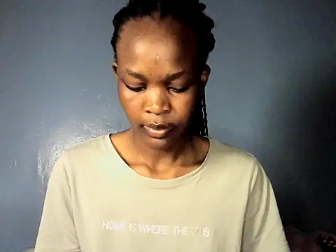 Snapshot of cyberbunnie chatting on December 8, 2024, 7:43 pm cyberbunnie online show from December 8, 2024, 7:43 pm