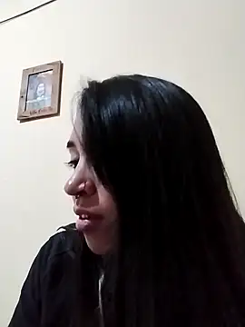 Snapshot of Annitavick1 chatting on October 28, 2025, 5:44 am Annitavick1 online show from October 28, 2025, 5:44 am